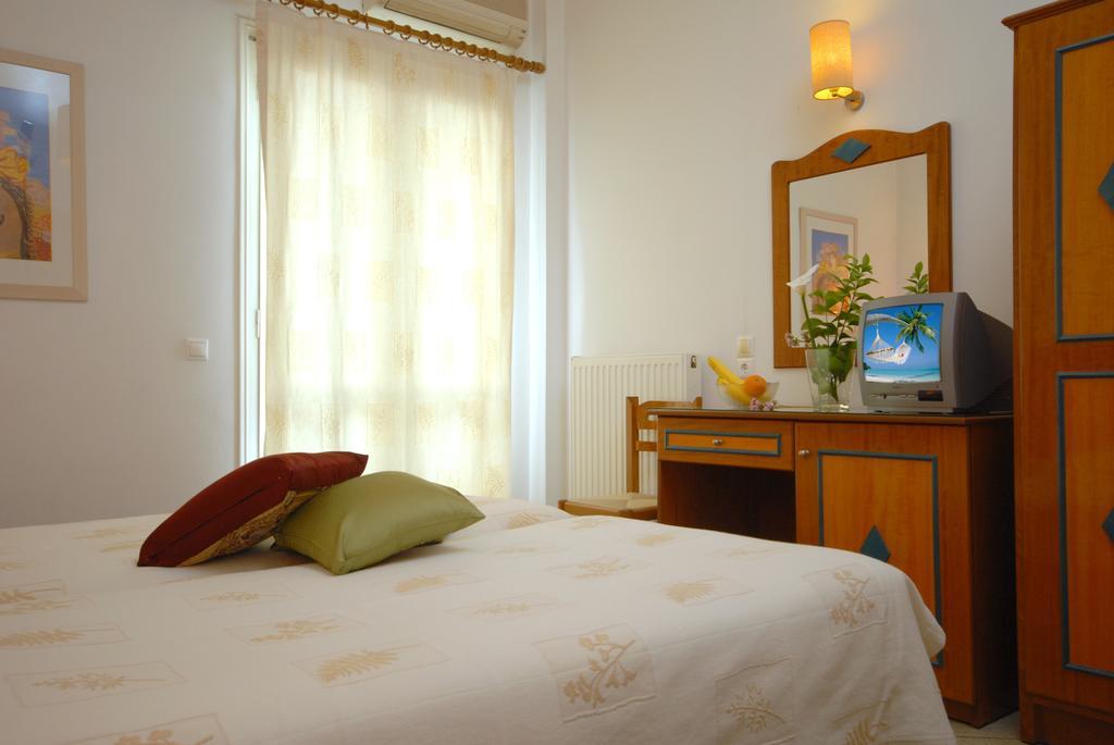 Barbouni Hotel & Studios Naxos City Экстерьер фото