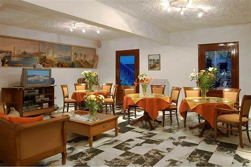 Barbouni Hotel & Studios Naxos City Экстерьер фото