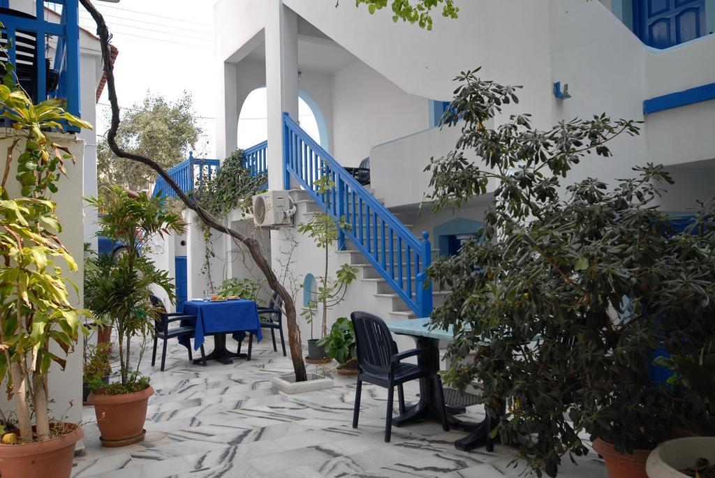 Barbouni Hotel & Studios Naxos City Экстерьер фото